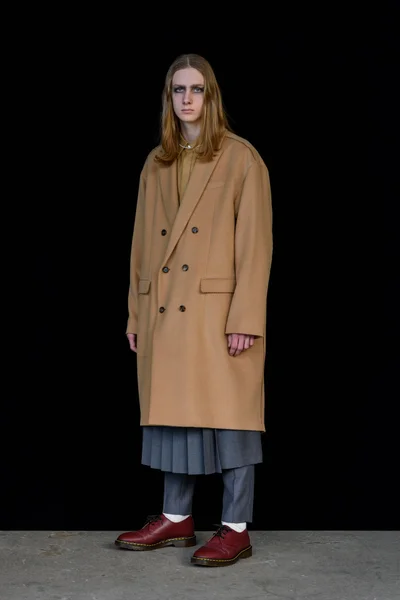 Look 30